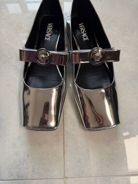 Authentic Versace Silver Metallic Mary Jane Flats with Medusa Accent size 41